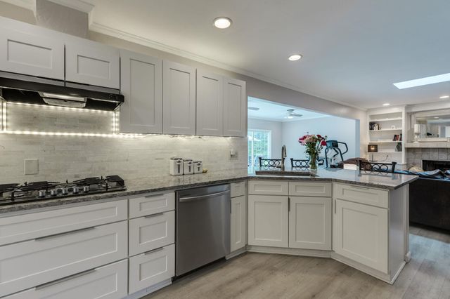 3002 Stardust DR, Austin, TX 78757