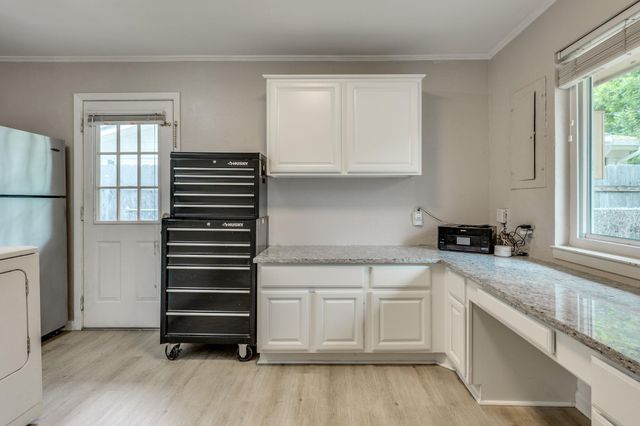 3002 Stardust DR, Austin, TX 78757