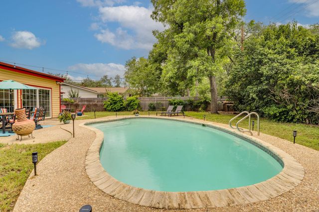 3002 Stardust DR, Austin, TX 78757