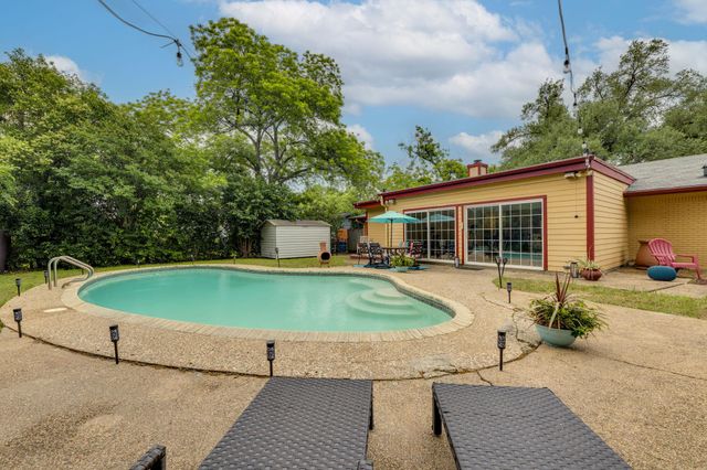 3002 Stardust DR, Austin, TX 78757