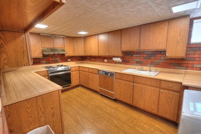 2435 Wood Street, River Grove, IL 60171