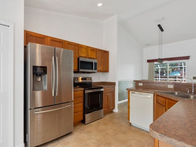 9084 102nd Avenue, Vero Beach, FL 32967