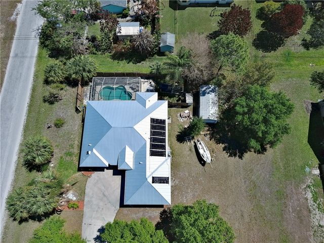 9084 102nd Avenue, Vero Beach, FL 32967