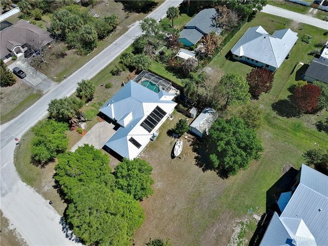 9084 102nd Avenue, Vero Beach, FL 32967