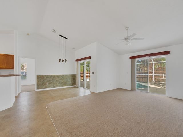 9084 102nd Avenue, Vero Beach, FL 32967