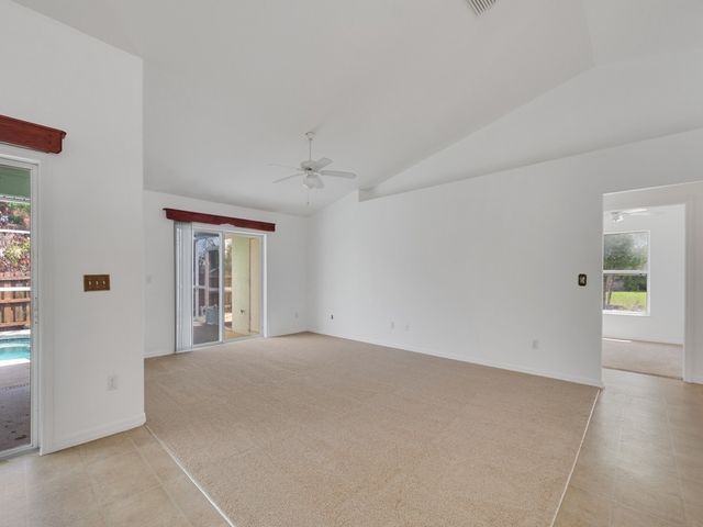 9084 102nd Avenue, Vero Beach, FL 32967