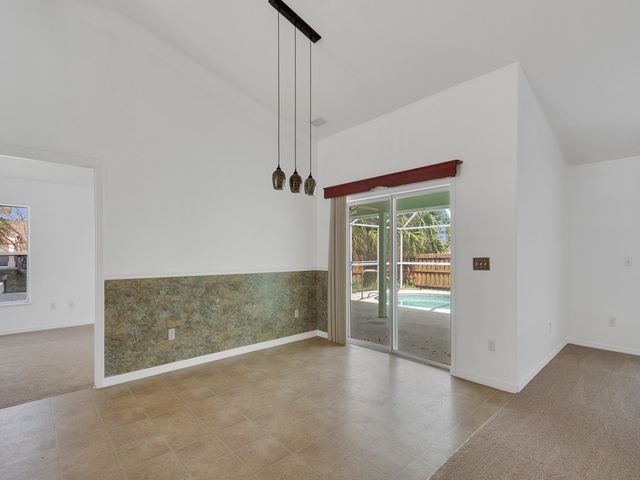 9084 102nd Avenue, Vero Beach, FL 32967