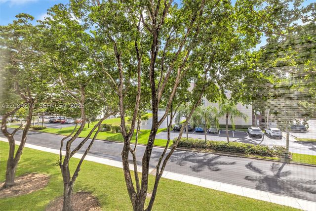 7775 Trent Dr 308, Tamarac, FL 33321
