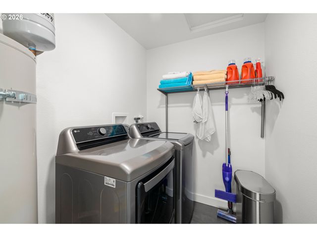 10920 Sw SUMMER LAKE Dr, Portland, OR 97223