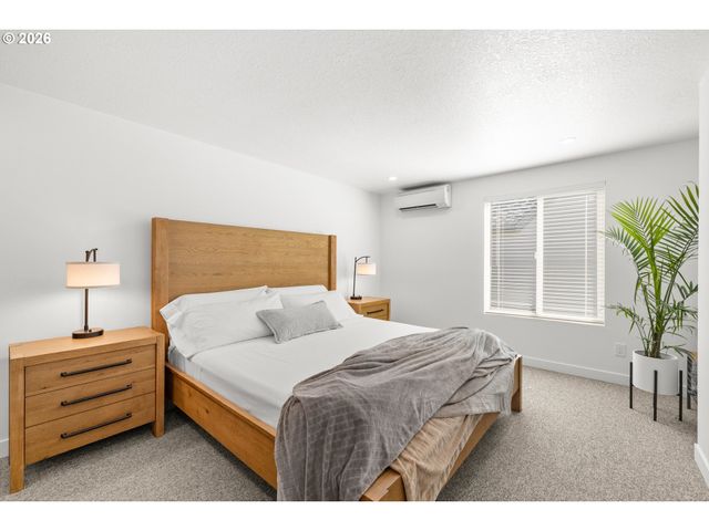 10920 Sw SUMMER LAKE Dr, Portland, OR 97223