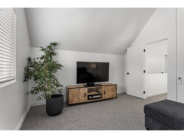10920 Sw SUMMER LAKE Dr, Portland, OR 97223