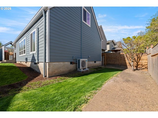 10920 Sw SUMMER LAKE Dr, Portland, OR 97223