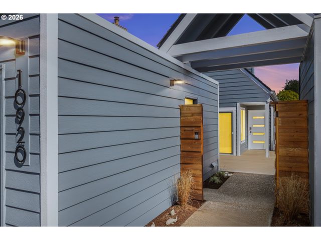 10920 Sw SUMMER LAKE Dr, Portland, OR 97223