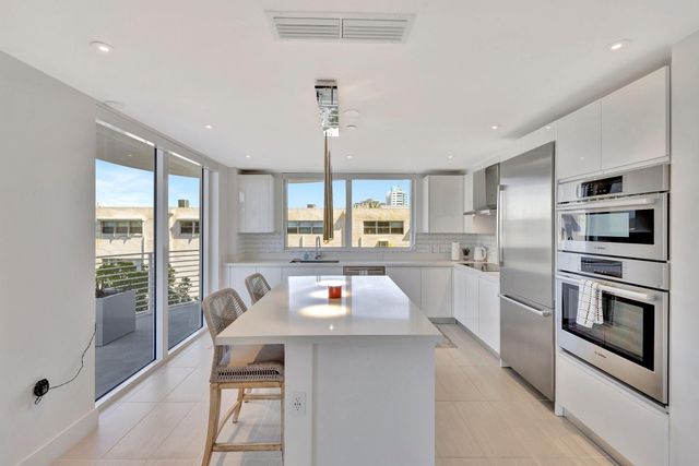 612 Bayshore Drive 301, Fort Lauderdale, FL 33304