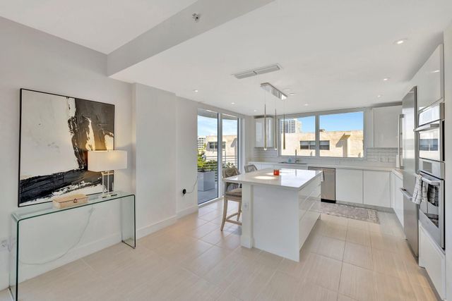 612 Bayshore Drive 301, Fort Lauderdale, FL 33304