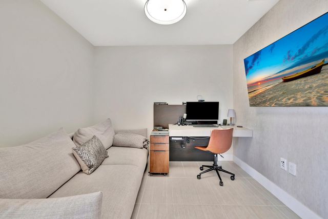 612 Bayshore Drive 301, Fort Lauderdale, FL 33304