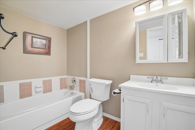 4901 Ward Drive, The Colony, TX 75056