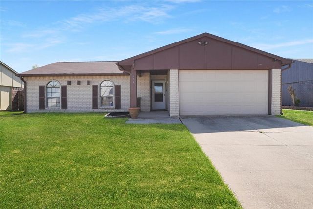 4901 Ward Drive, The Colony, TX 75056