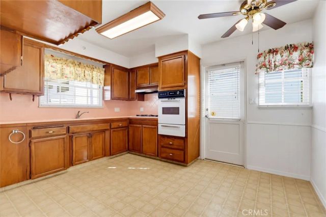 1129 W 9th Street, San Pedro, CA 90731