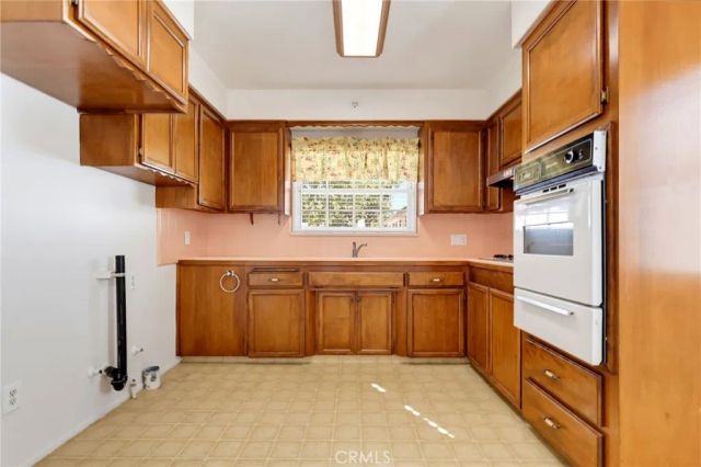 1129 W 9th Street, San Pedro, CA 90731