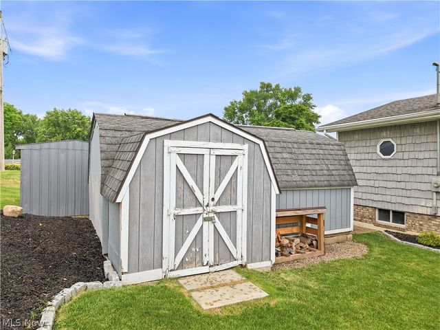 32616 Wooddale Drive, Lisbon, OH 44432