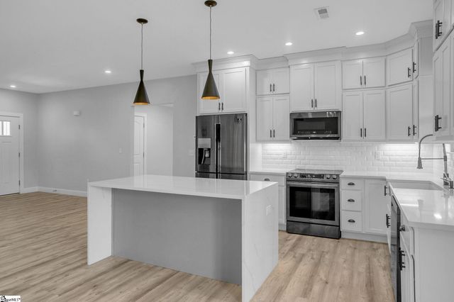 27 Carriage Drive, Greer, SC 29651