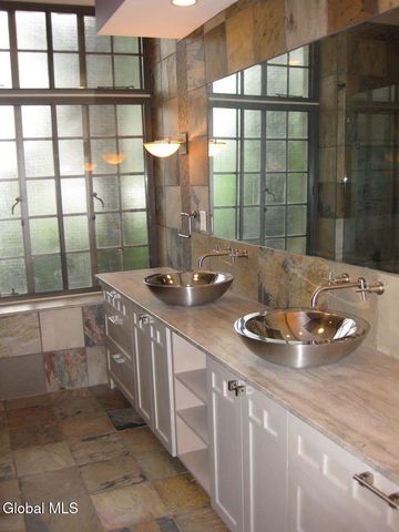 14 Talford Place UNIT 1, Saratoga Springs, NY 12866