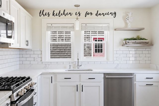 16 Damon Rd, Scituate, MA 02066