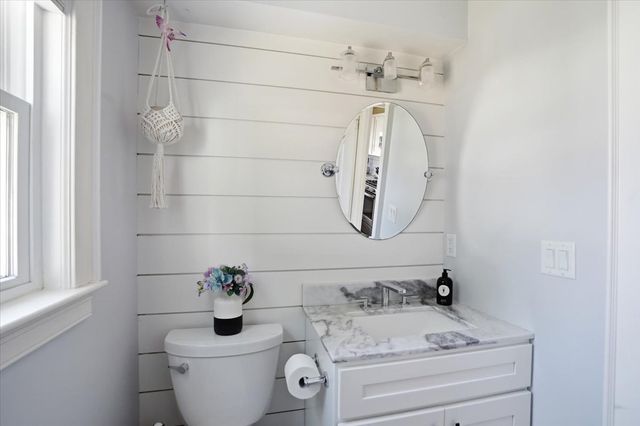 16 Damon Rd, Scituate, MA 02066