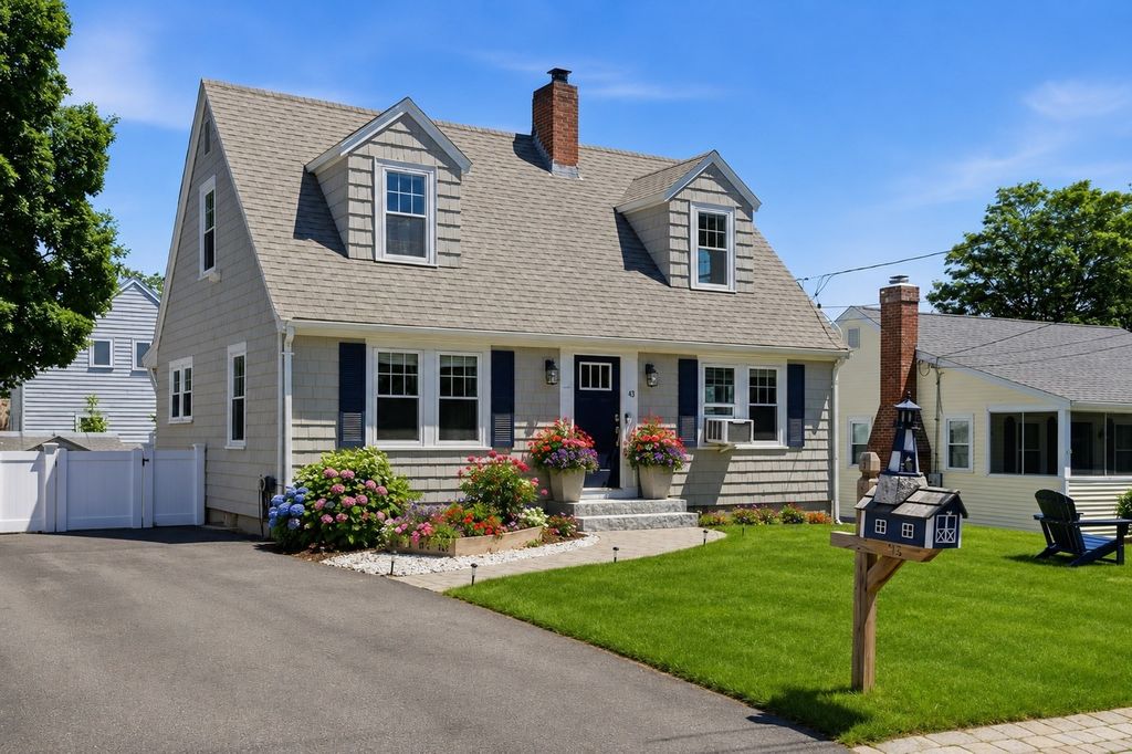 16 Damon Rd, Scituate, MA 02066