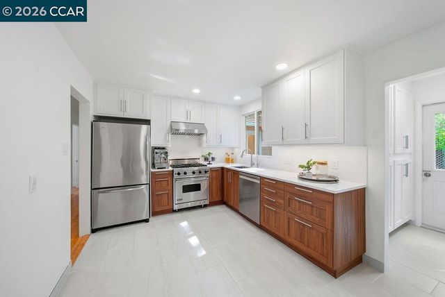 2520 San Miguel Dr, Walnut Creek, CA 94596