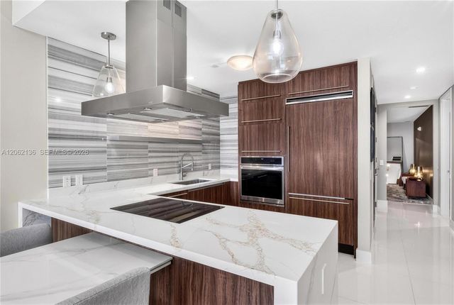 1100 Biscayne Blvd 5502, Miami, FL 33132