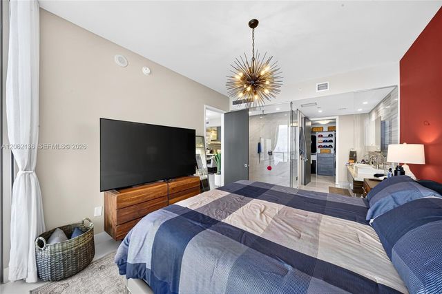1100 Biscayne Blvd 5502, Miami, FL 33132