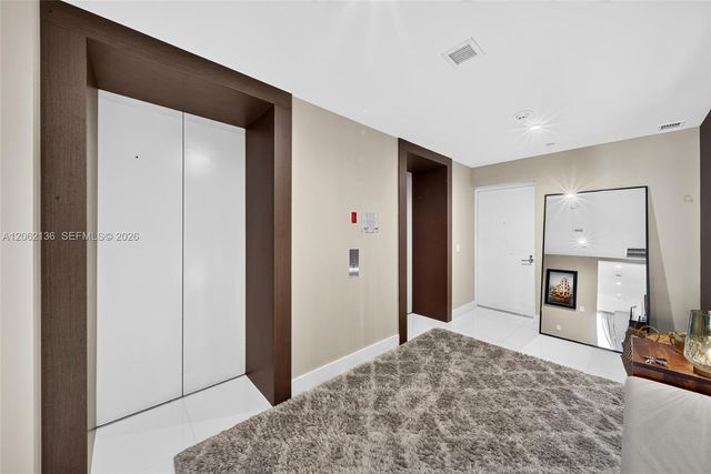 1100 Biscayne Blvd 5502, Miami, FL 33132