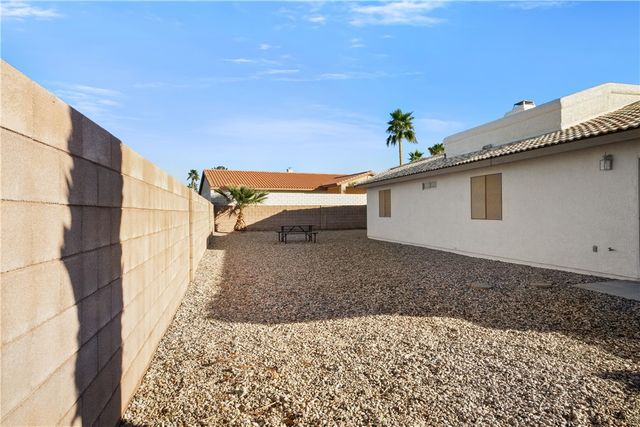 2221 Family Circle, Bullhead City, AZ 86442