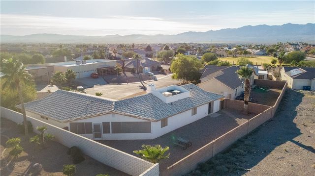 2221 Family Circle, Bullhead City, AZ 86442