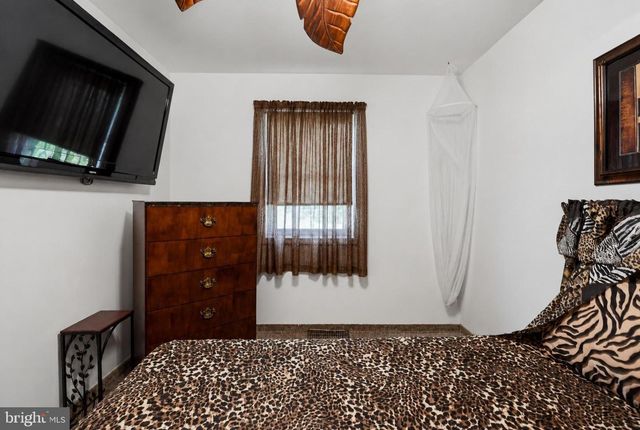 906 MAURI AVE, Croydon, PA 19021