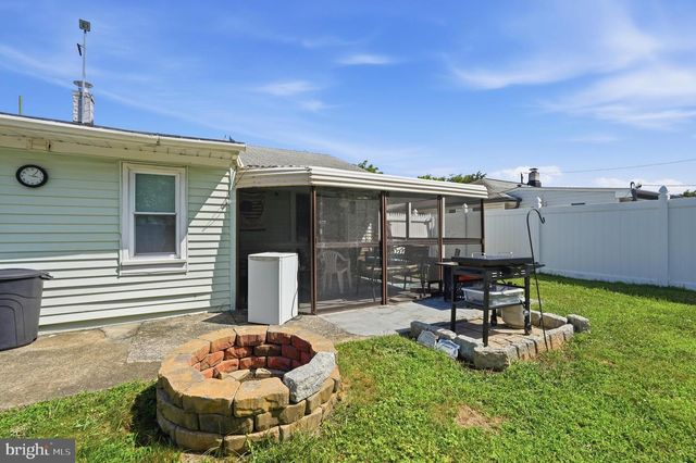 906 MAURI AVE, Croydon, PA 19021