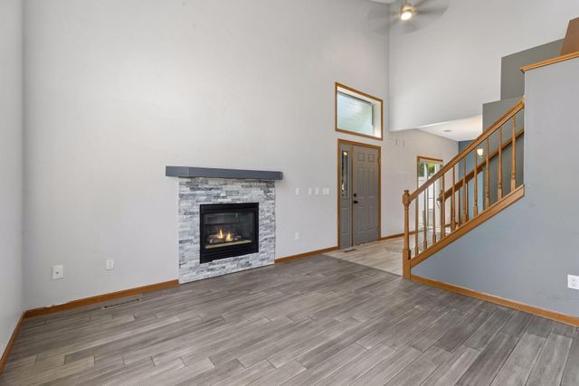 670 Kingfisher Lane G, Woodbury, MN 55125