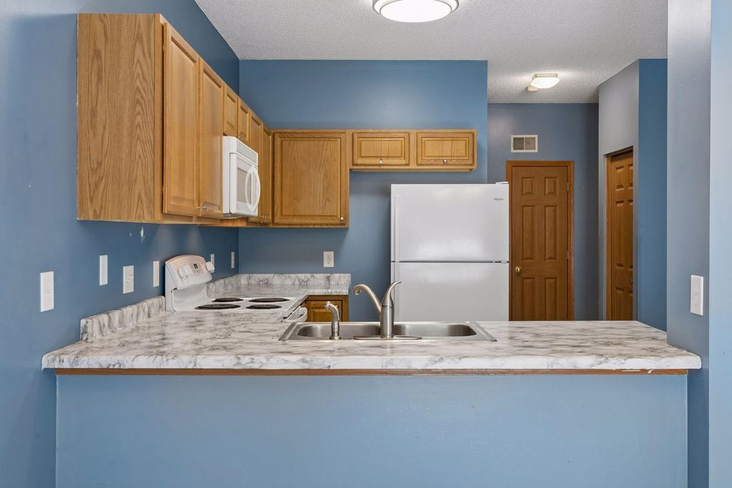 670 Kingfisher Lane G, Woodbury, MN 55125 — photo 3