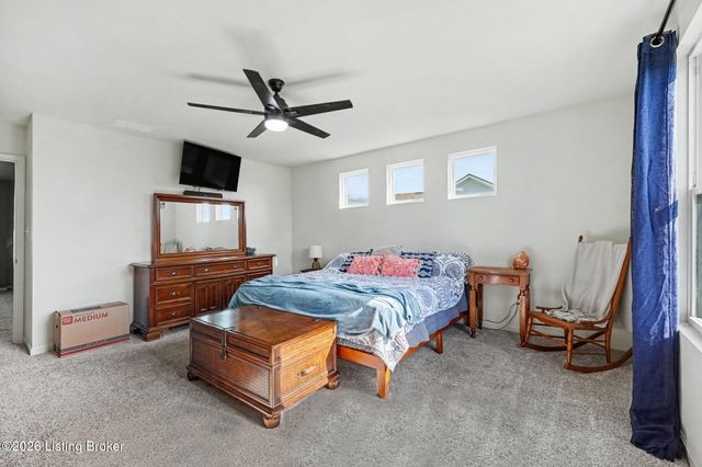 4009 Cobblestone Ln, La Grange, KY 40031