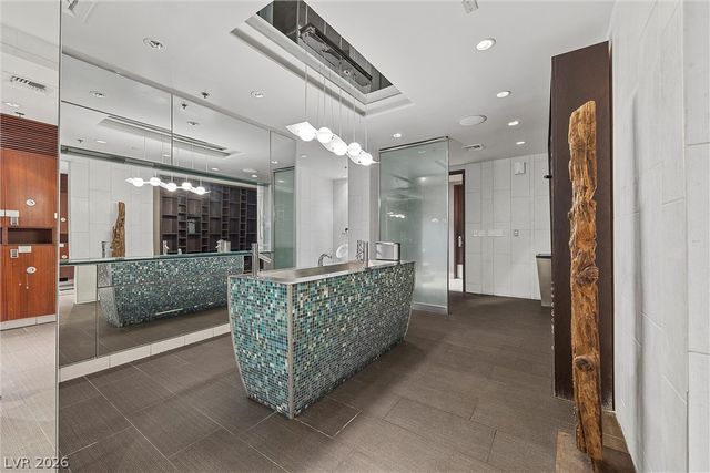 4525 Dean Martin Drive 1407, Las Vegas, NV 89103