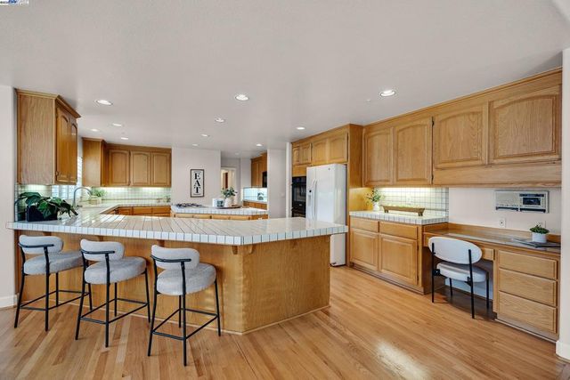 2215 Chardonnay Way, Livermore, CA 94550