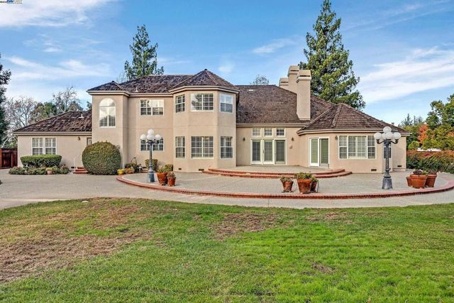 2215 Chardonnay Way, Livermore, CA 94550