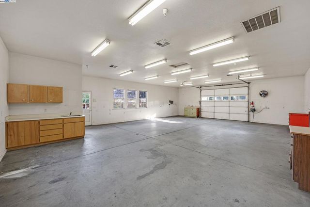 2215 Chardonnay Way, Livermore, CA 94550