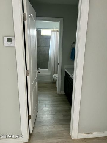 1076 Nalito Beltran Place, Horizon City, TX 79928