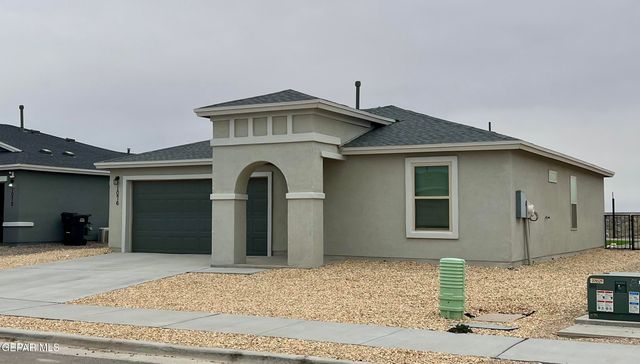 1076 Nalito Beltran Place, Horizon City, TX 79928