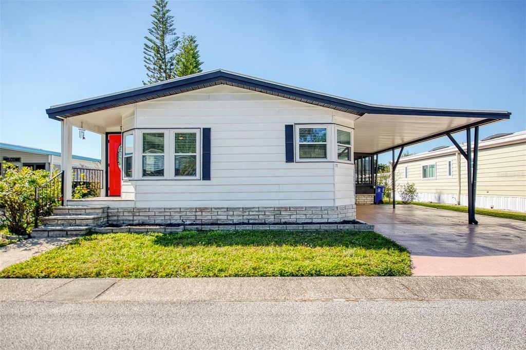 72 PELICAN DRIVE E, Oldsmar, FL 34677