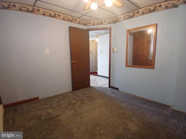1548 W INDEPENDENCE ST, Coal Township, PA 17866