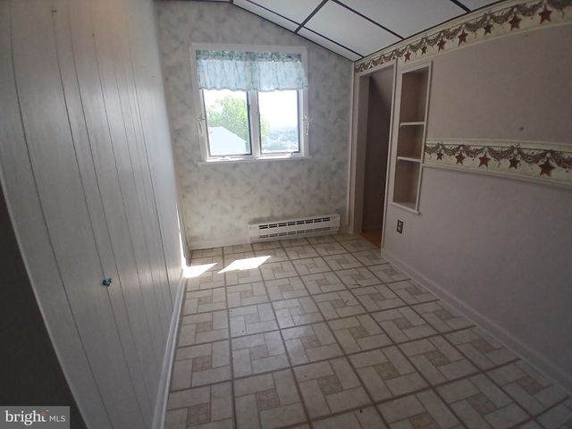 1548 W INDEPENDENCE ST, Coal Township, PA 17866